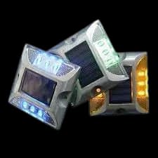 Solar road studs